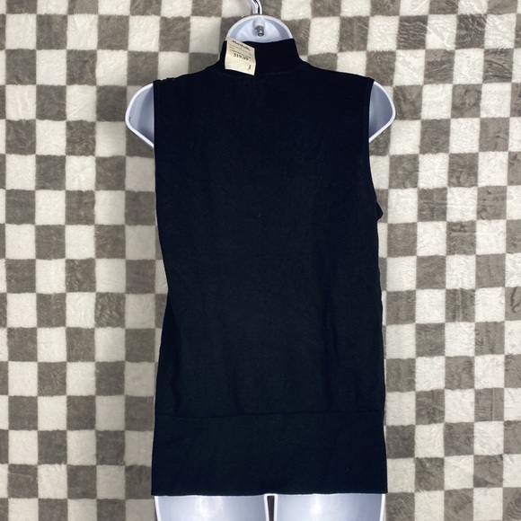 NWT Cable and Gauge M sheer rhinestone chest sleeveless knit shirt - Picture 5 of 6